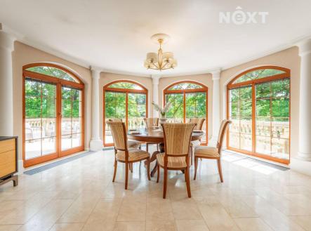 Prodej - dům/vila, 302 m²