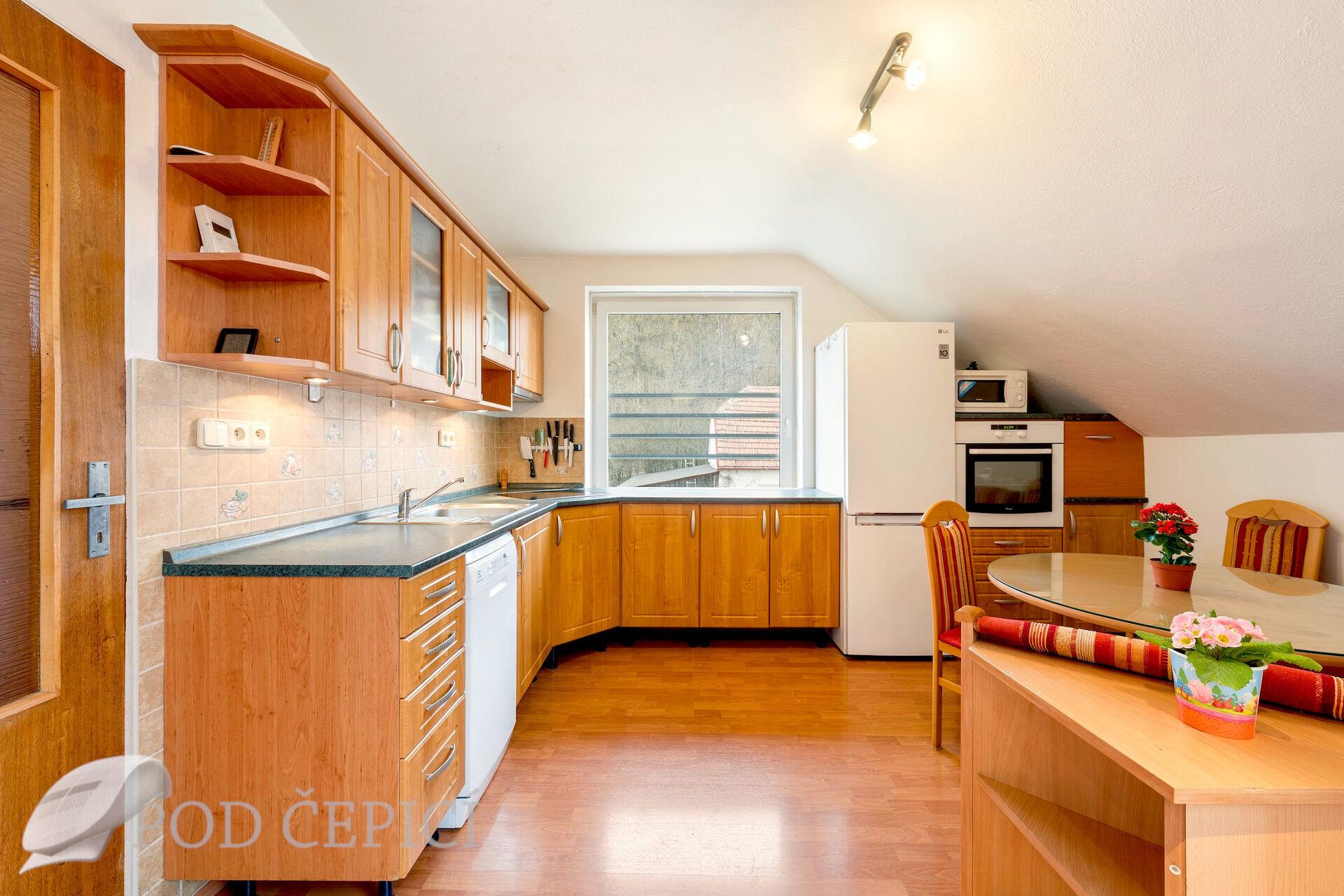 Prodej bytu 3+kk se sklepy, 85 m2, ul. M. Kudeříkové, Veverská Bítýška