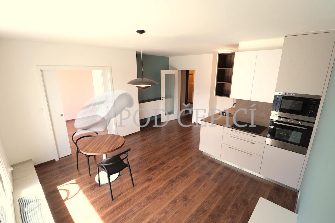 Pronájem bytu 2+kk s lodžií, 67,5m2, U Červeného mlýna, Brno Ponava