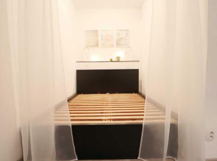 Pronájem bytu, 1+kk, 29 m²