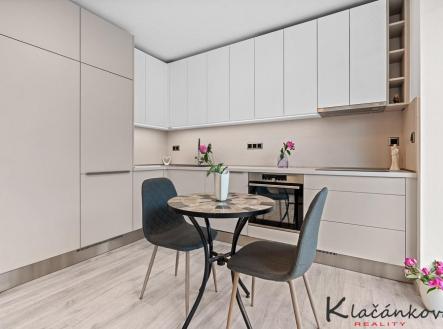 Prodej bytu, 1+kk, 32 m² obrázek