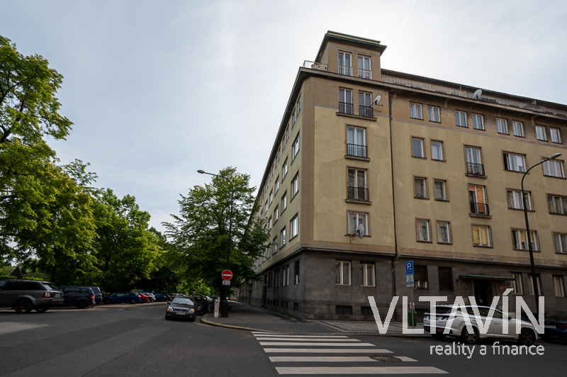 Prodej bytu UP 47 m2, s krásnou terasou a výhledem na Vltavu
