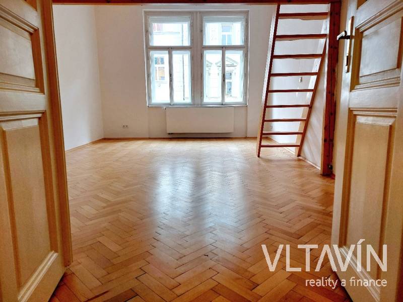 Pronájem prostorného bytu 2+kk, 57 m2 s balkonem