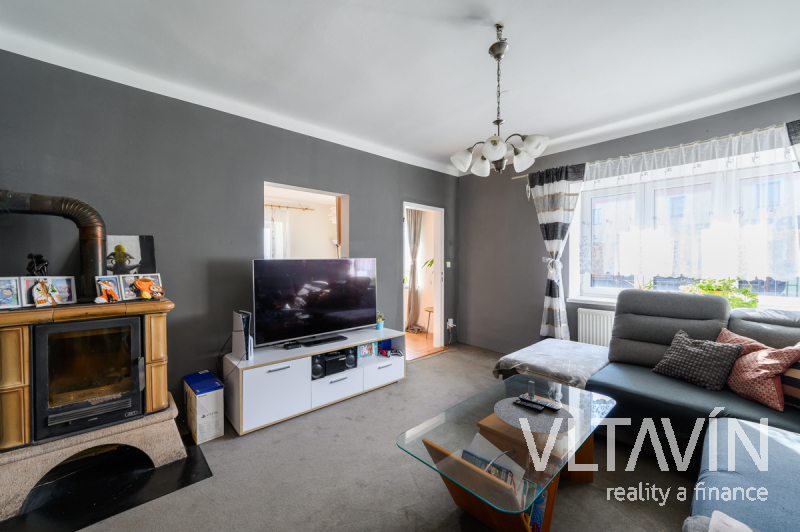 Prodej RD + vedlejší objekt, 205 m2, pozemek 1.207 m2, ul. Pražská, Vyžlovka