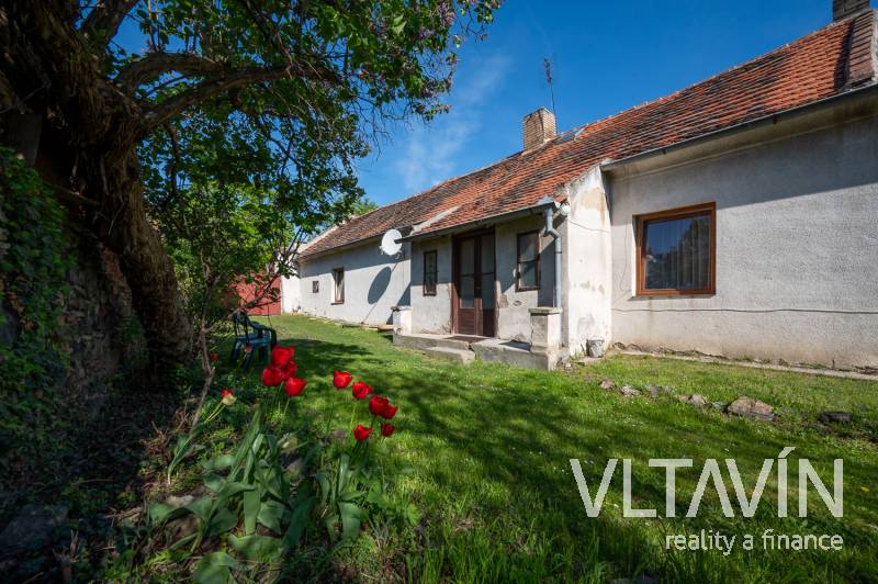 Prodej rodinného domu o dispozici 4+1 , PP 124 m2 Odolena Voda