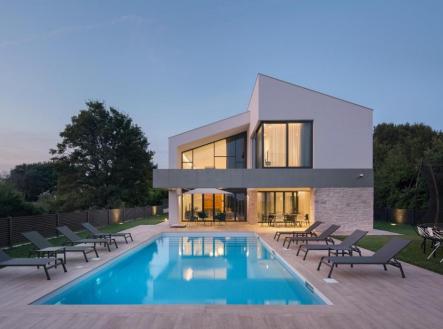 Prodej - dům/vila, 513 m²