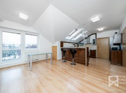 Obývací pokoj | Pronájem bytu, 3+kk, 77 m²