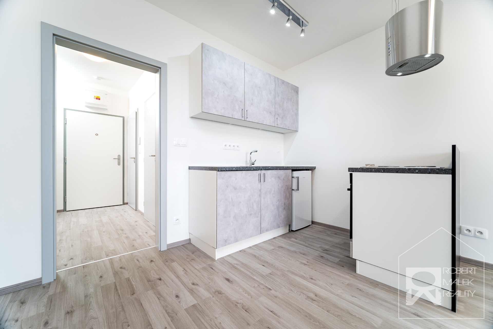 Kuchyňská linka se spotřebiči