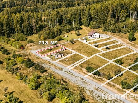 Foto léto 2025 | Prodej - pozemek pro bydlení, 713 m²