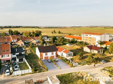 vizualizace možného řadového domu | Prodej - pozemek pro bydlení, 500 m²