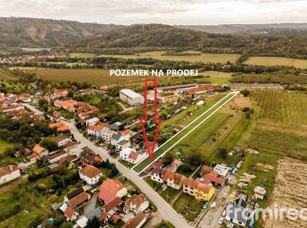 fotopozemekhorniloucky (1) - kopie | Prodej - pozemek pro bydlení, 3 566 m²