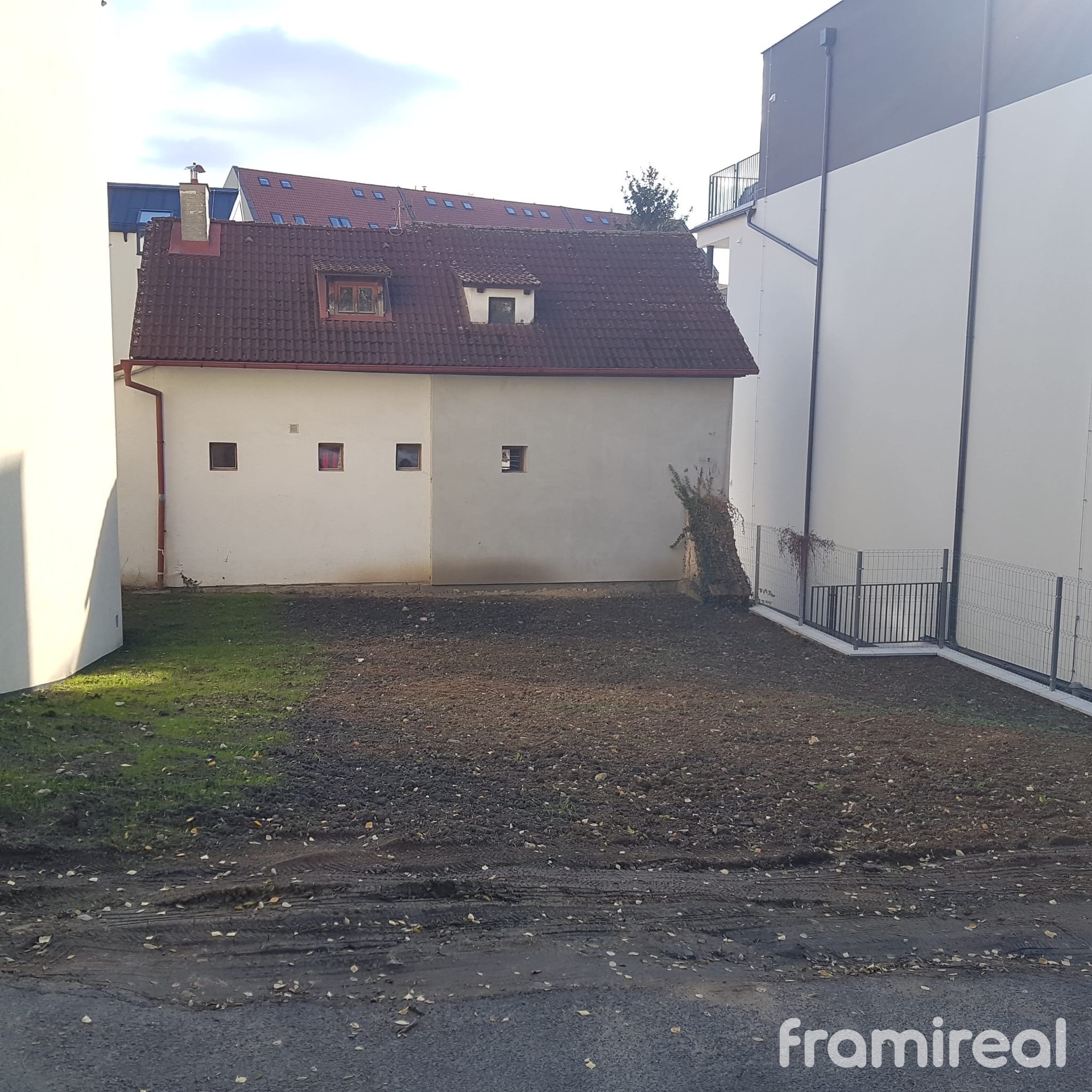 Prodej pozemku pro bydlení v bytových domech, 167 m² - Praha - Střížkov