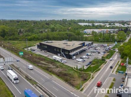 OC Kaštan1 | Pronájem - obchodní prostor, 589 m²