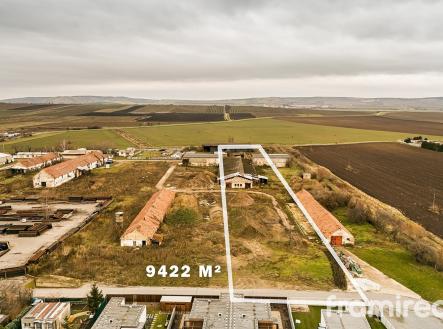 jižní pohled | Prodej - pozemek pro komerční výstavbu, 9 422 m²
