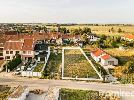 pohled jižní | Prodej - pozemek pro bydlení, 1 000 m²