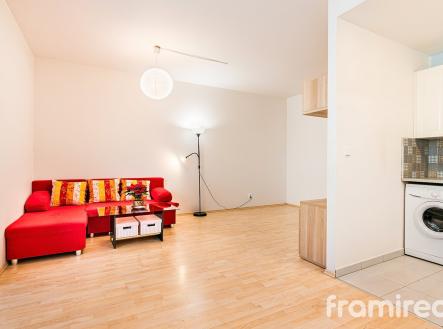 Pronájem bytu, 1+kk, 40 m²