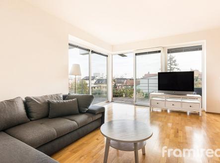 fotobytpalackehotrida1 (8) | Pronájem bytu, 2+kk, 65 m²