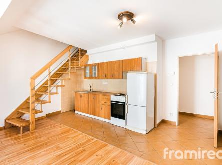 Pronájem bytu, 4+kk, 68 m²