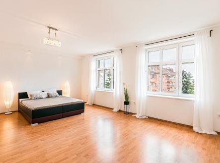 pokoj ulice Skácelova | Pronájem bytu, 3+1, 113 m²