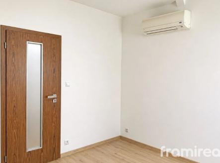 8 | Pronájem bytu, 2+1, 70 m²