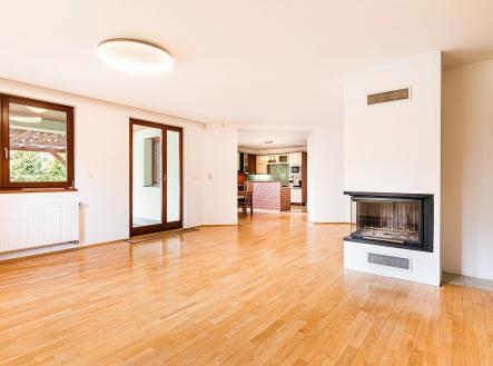 Prodej - dům/vila, 298 m²