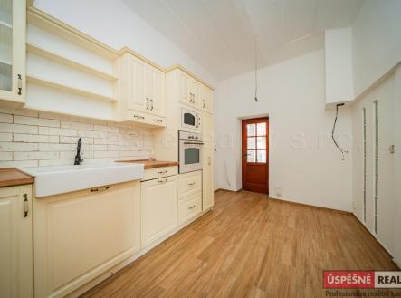 7IV08482.jpg | Prodej - dům/vila, 737 m²