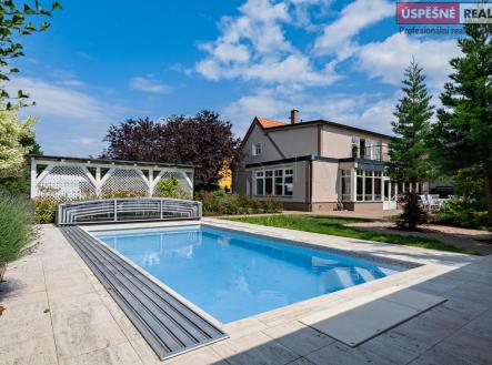 7IV09301.jpg | Prodej - dům/vila, 282 m²