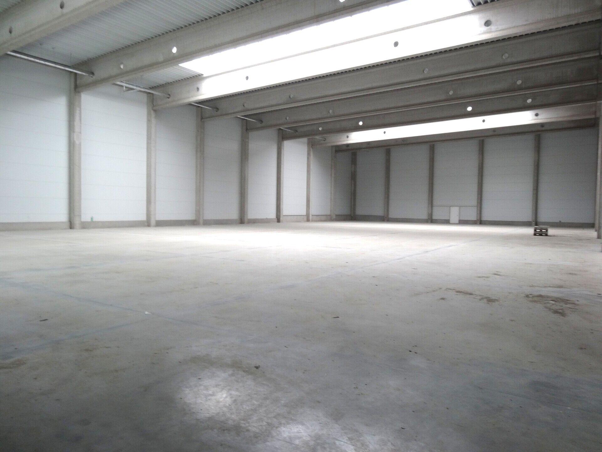 Pronájem skladové, výrobní haly