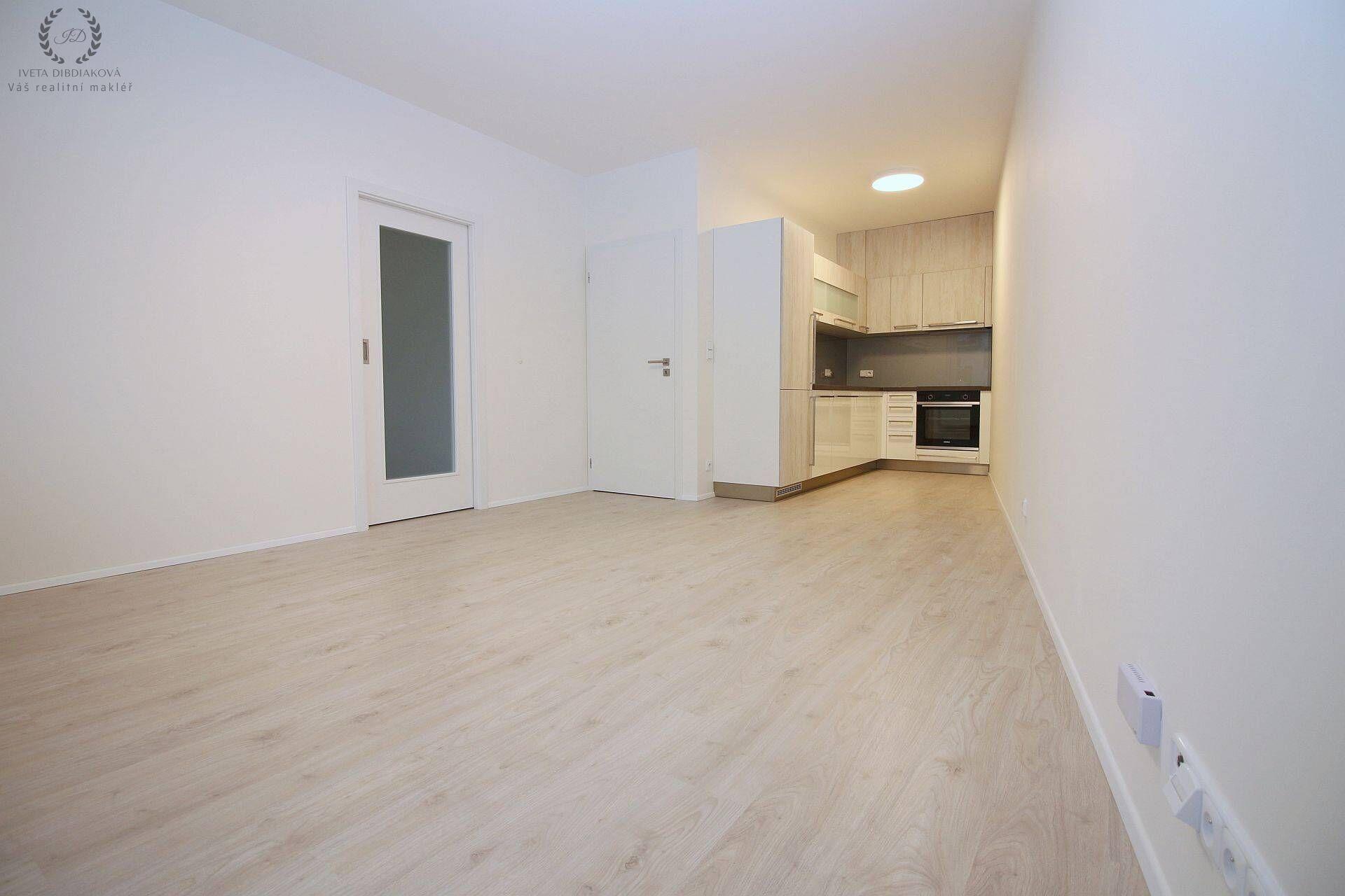 Byt 2+kk s předzahrádkou/S/G, ul. Knovízská, Praha 4 - Chodov