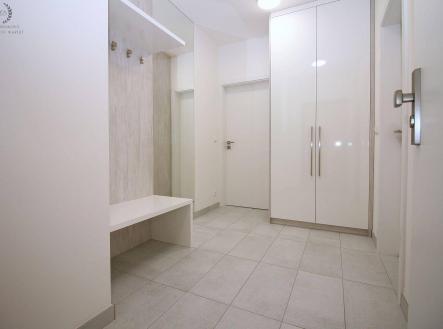 Pronájem bytu, 2+kk, 50 m²