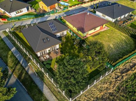 . | Prodej - pozemek pro bydlení, 749 m²