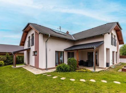 . | Prodej - dům/vila, 242 m²