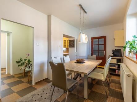 . | Prodej - dům/vila, 180 m²