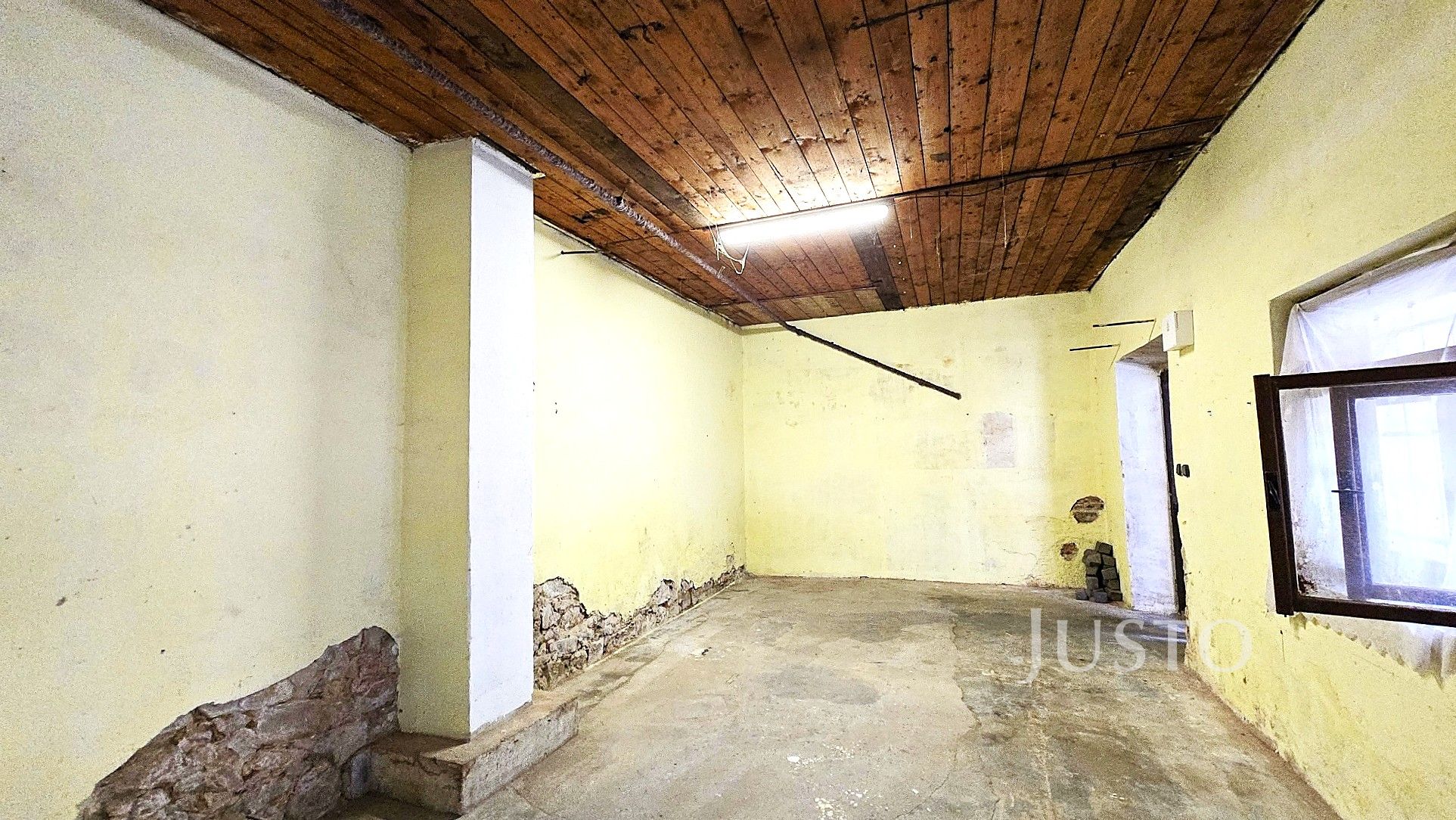 Pronájem skladu, 34 m², Písek - tř. Národní svobody