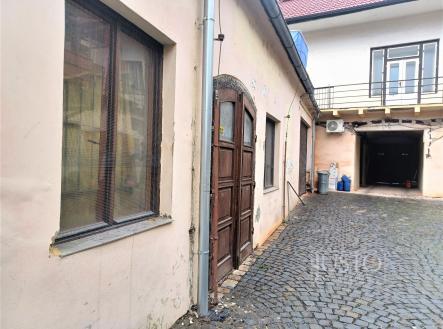 Pronájem - komerční objekt, sklad, 34 m²