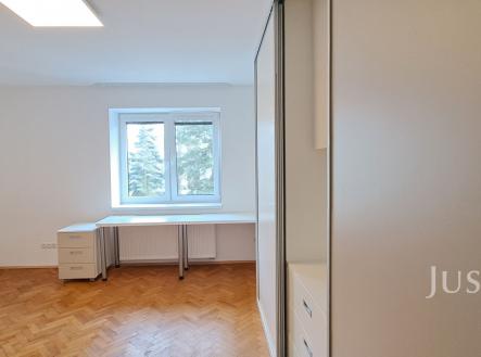 Pronájem bytu, 3+kk, 80 m²