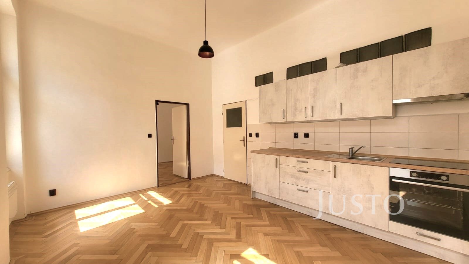 Pronájem 2+1, 78 m², Písek - Chelčického