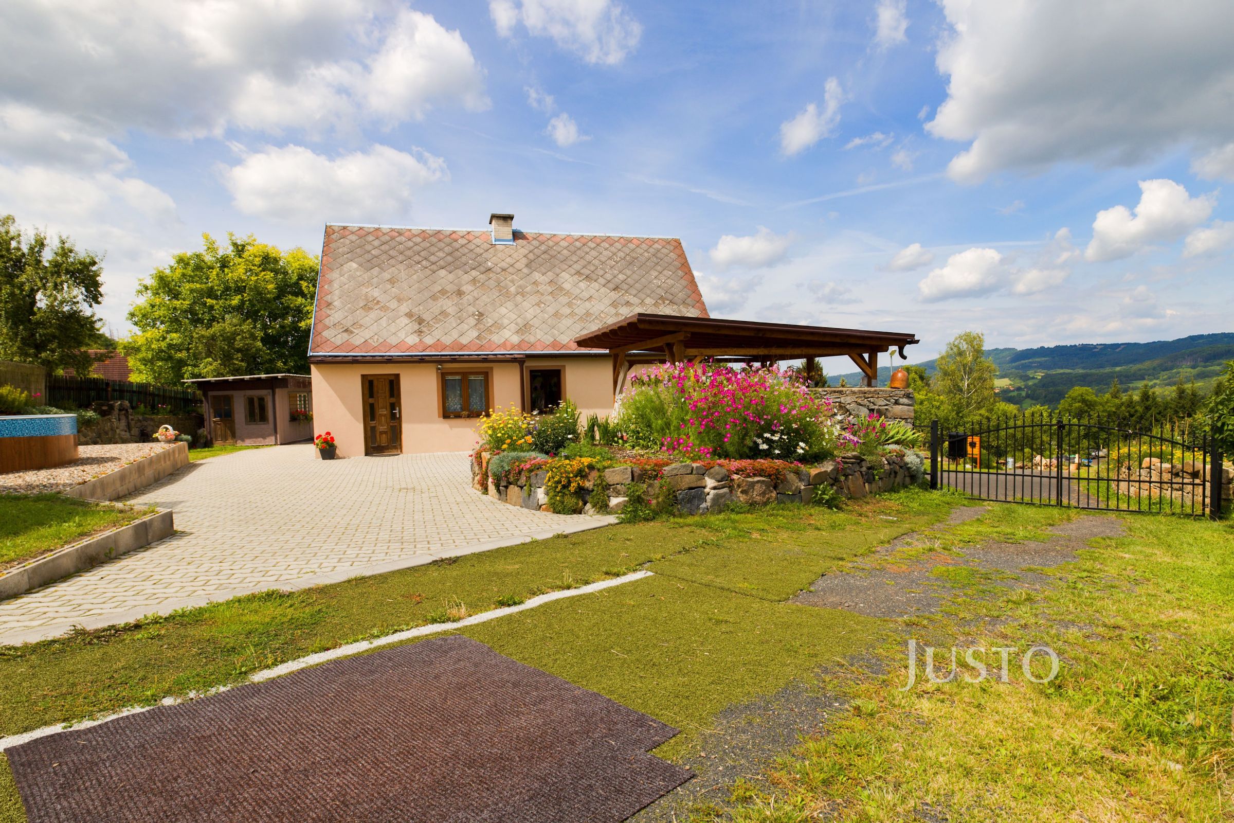 Prodej rodinného domu 134 m², 868 m², Lovečkovice - Touchořiny