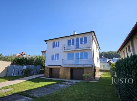 Pronájem - dům/vila, 180 m²