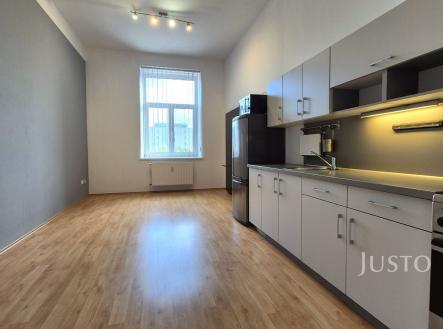 Pronájem bytu, 4+kk, 77 m²