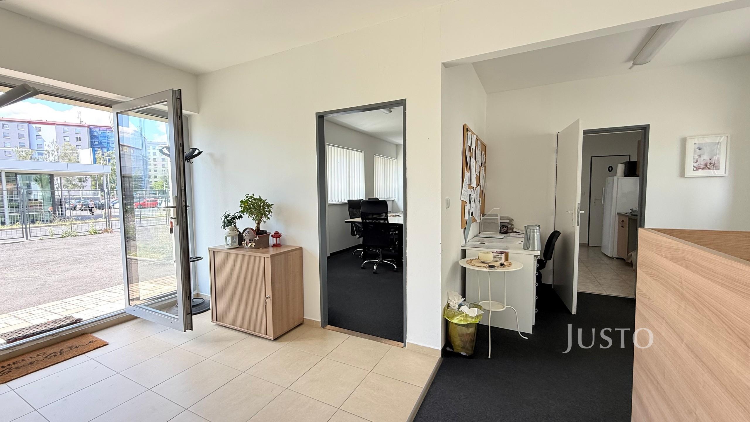 Pronájem kanceláří 73 m² s pozemkem 89 m²