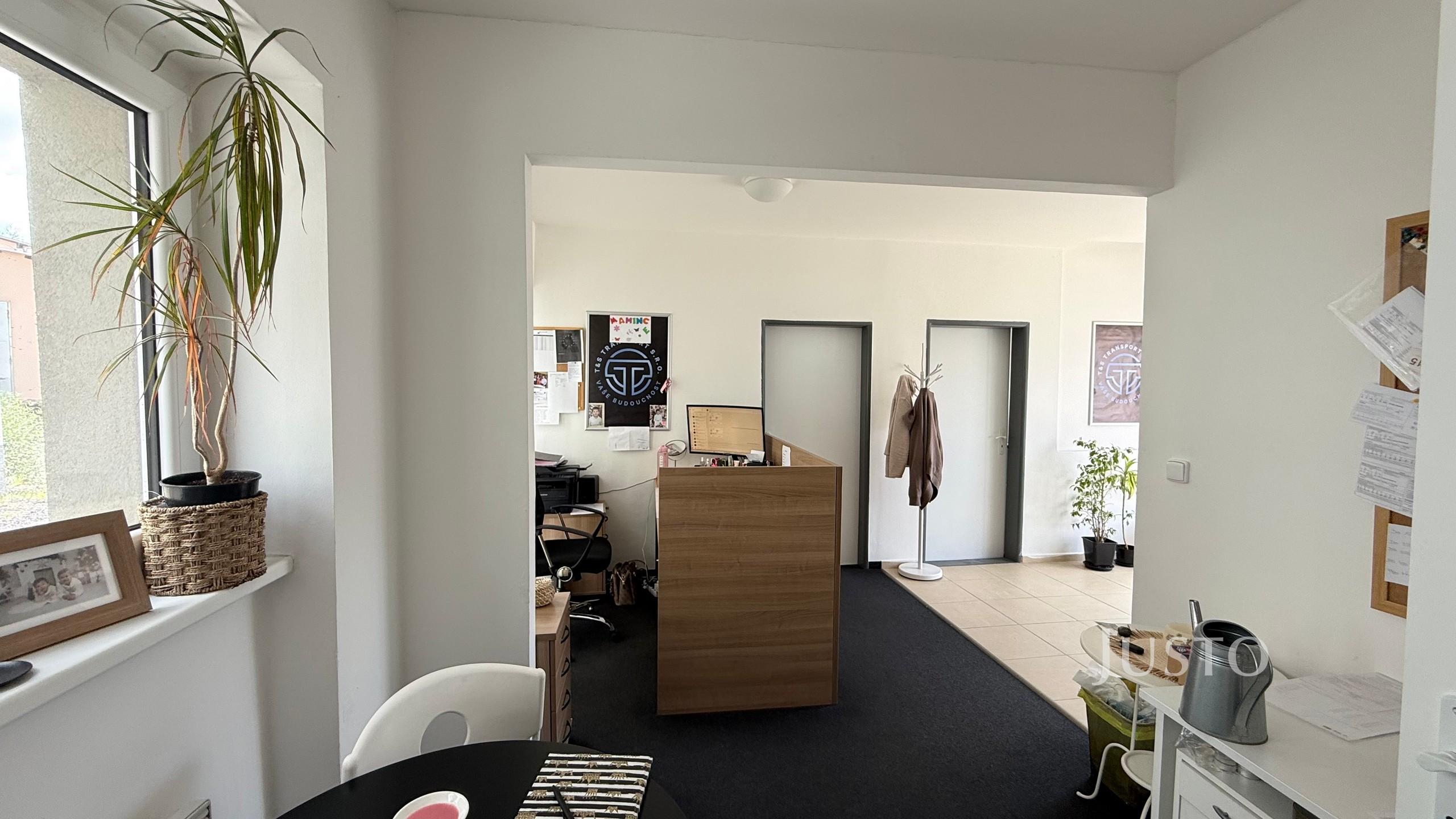 Pronájem kanceláří 73 m² s pozemkem 89 m²