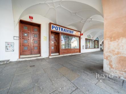 Prodej - obchodní prostor, 301 m²
