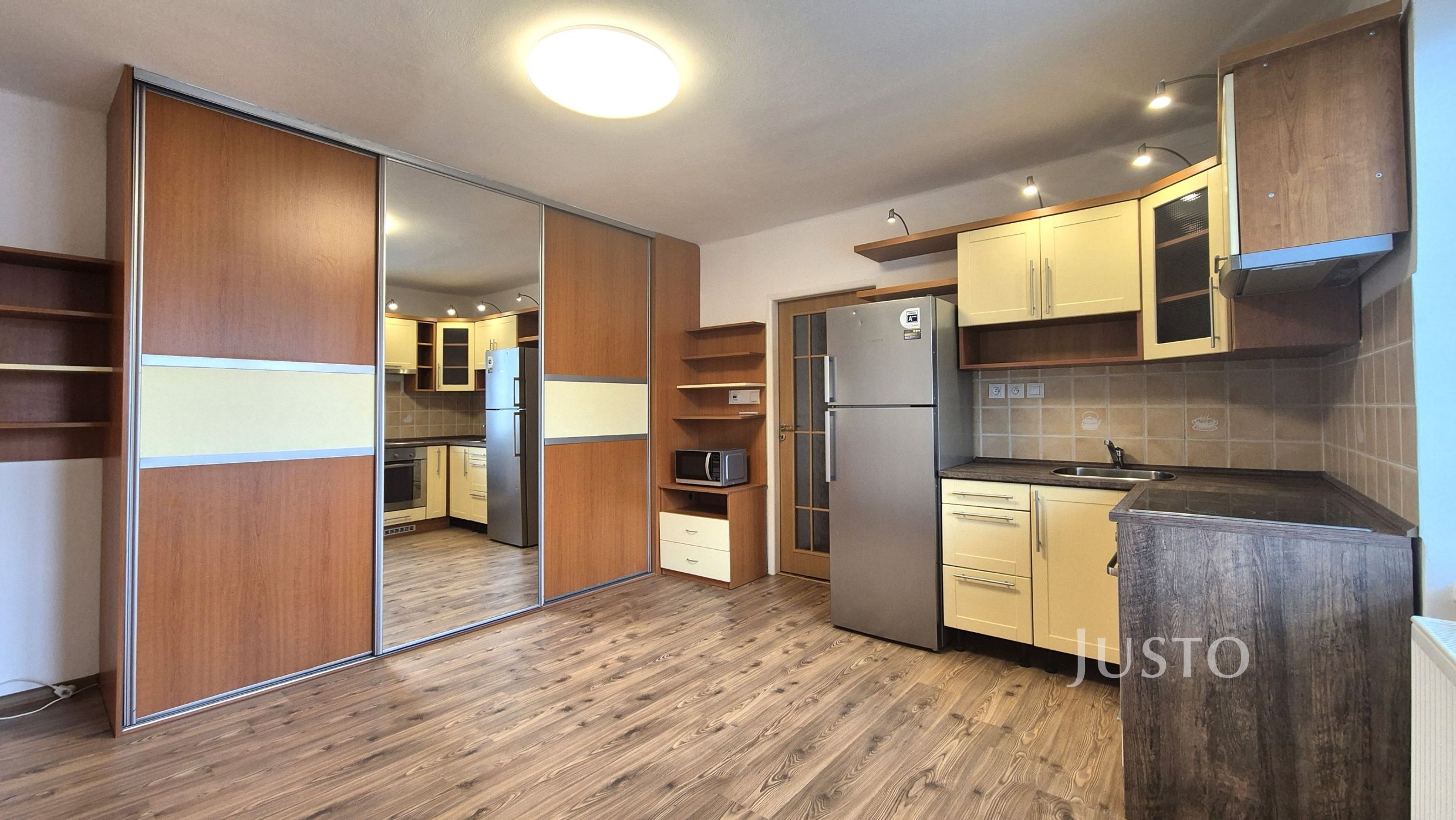Pronájem 2+kk, 38 m², Písek - Nádražní