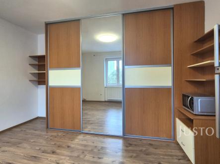 Pronájem bytu, 2+kk, 38 m²