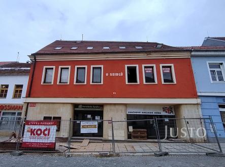 Pronájem - komerční objekt, jiný, 76 m²