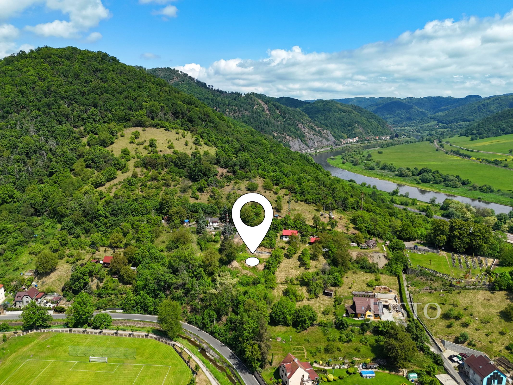 Prodej stavebního pozemku 2519 m², Povrly
