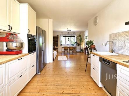 Prodej - dům/vila, 252 m²
