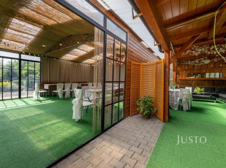 Prodej - kanceláře, 290 m²