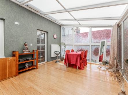 Prodej - kanceláře, 290 m²